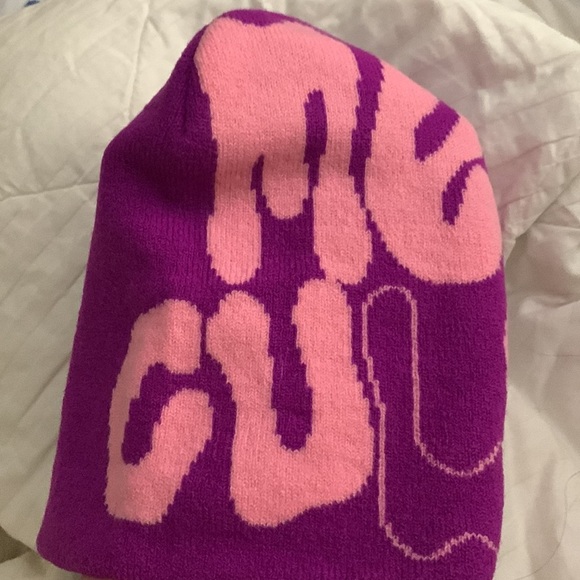Mea Culpa beanie in purple and pink color way NWOT - Picture 3 of 5